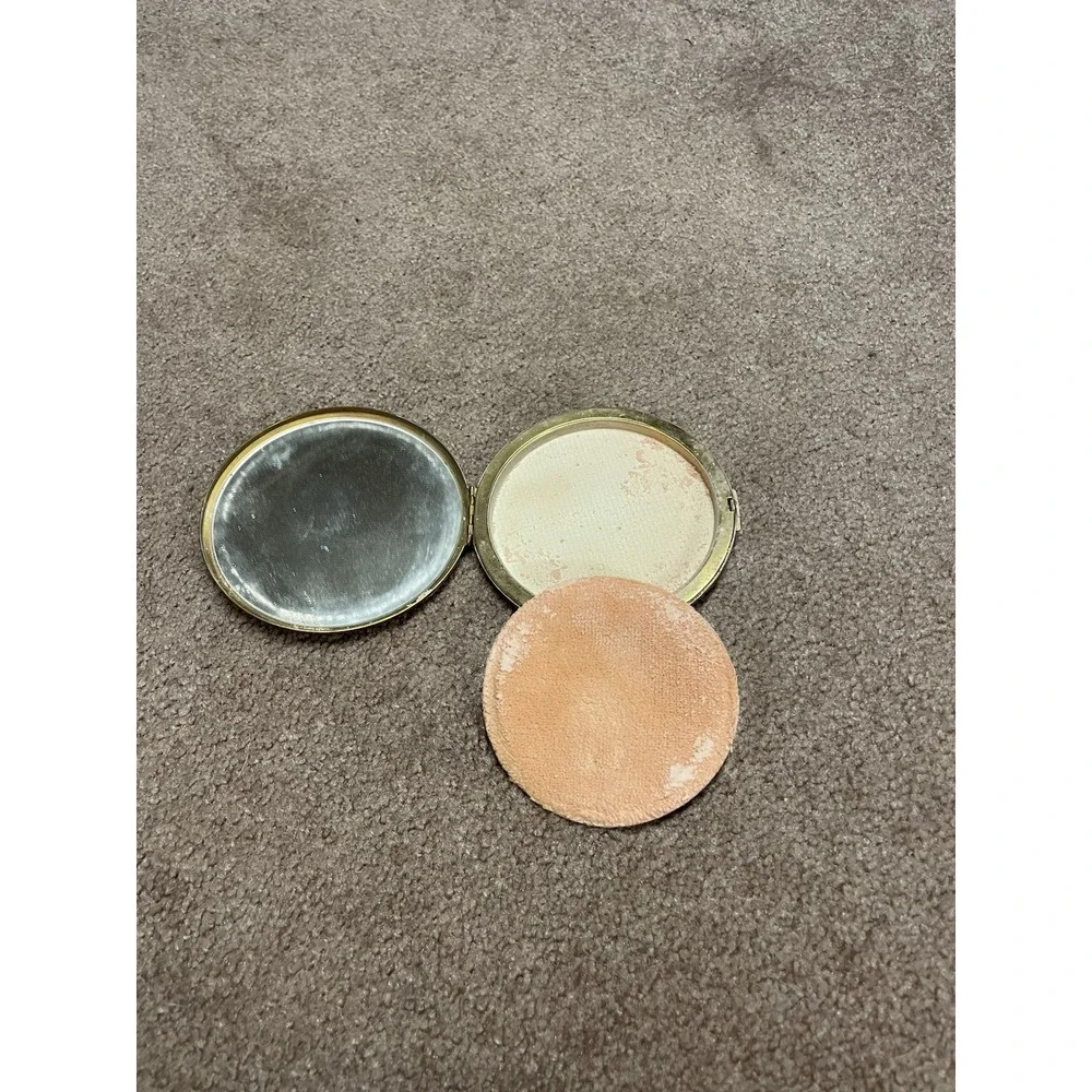 Dorset 5th Avenue 1940's-50's Gold Tone‎ Makeup Compact Mirror vintage retro